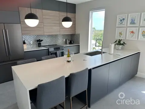 Point West - Secluded Corner End 1 Bed Unit