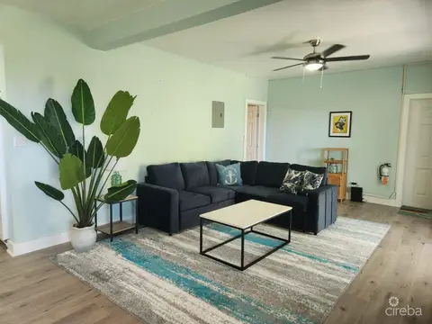 Moon Bay - 3 Bed Short/long Term Rental