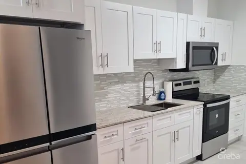 Convenient And Private 1 Bed With Internet