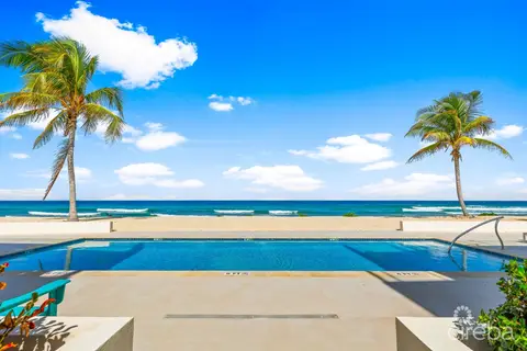 Silver Reef #1  Short-term Beachside Rental Until 30 Nov