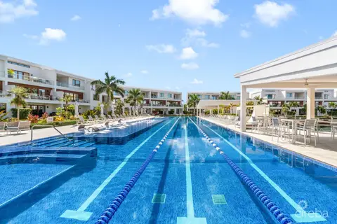 Arvia 89, 1 Bed + Den Grand Harbour