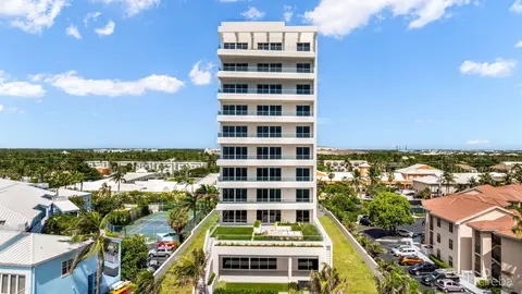 Aqua 1 - Luxury Condo On Seven Mile Beach