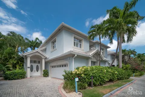 Must See Britannia Kings Court Totally Renovated Townhome.