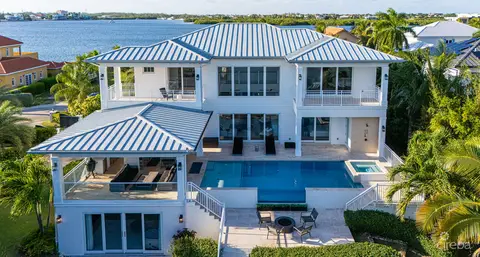 Crystal Harbour Masterpiece
