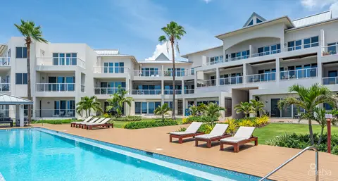 Seaview Oceanfront Penthouse - Elevated Elegance!!