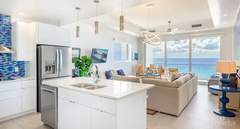 Lighthouse Point Residences - Prime Corner Unit