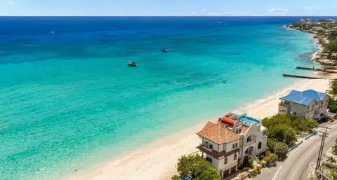 Oasis 7 - Seven Mile Beachfront Estate