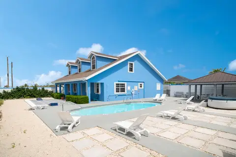 Short Term Rental GORGEOUS OCEANVIEW HOUSE IN EAST END