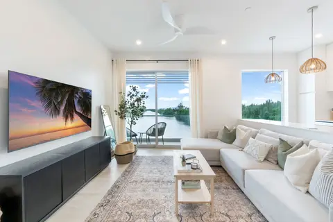 ONE CANAL POINT – UNIT 122 | PRICED TO SELL