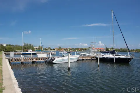 LIME TREE BAY 3 Bed 2 bath canalfront