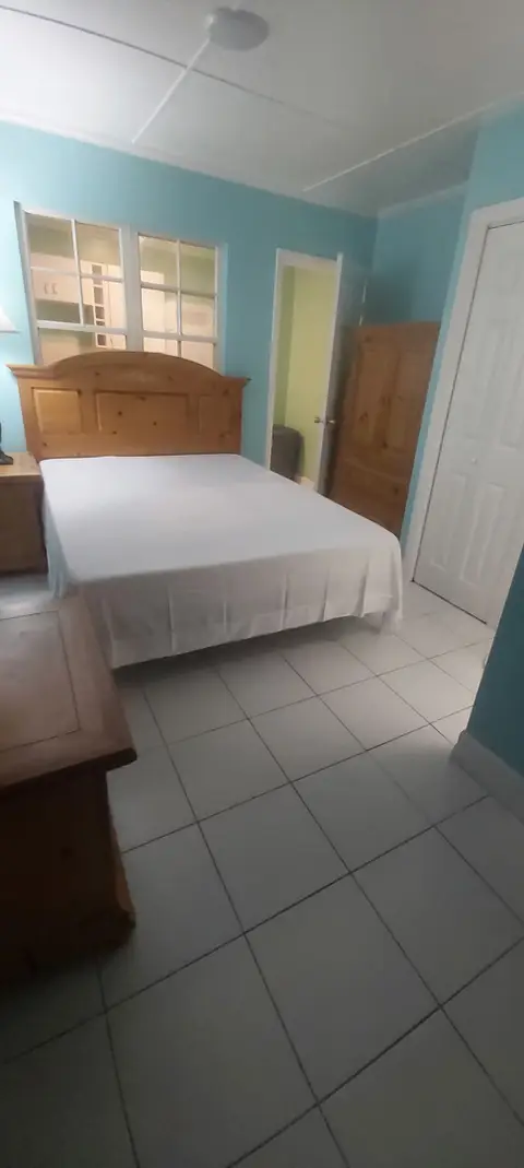1 BEDROOM, 1 BATH STUDIO APT FOR RENT