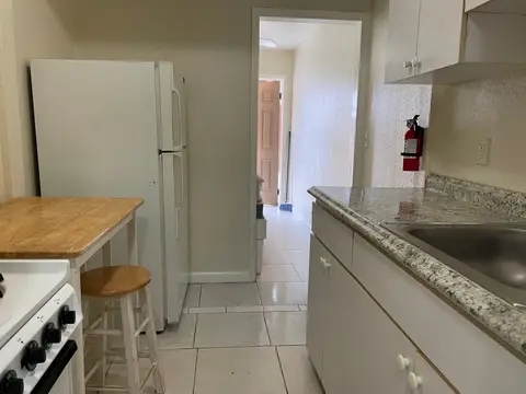 All inclusive 1 bedroom apartment in Bodden Town.