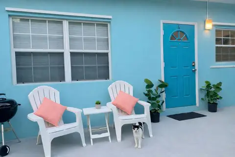 Tiny Home | Jul - Nov 2026 | Cute, Cozy, Convenient!