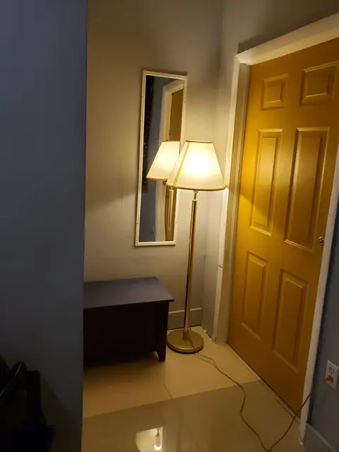 Studio apt Near AL Thompson