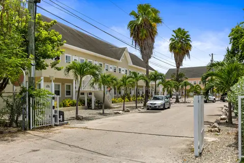 Apartment for Rent in George Town – Family & Pet Friendly!