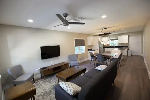 Spacious 2 Bed / 2 Bath