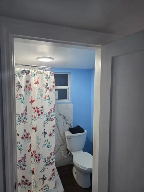 Fully Furnished Studio Apartment in Newlands!