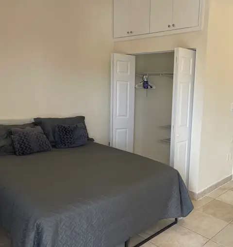 Central GT Studio Unit for rent