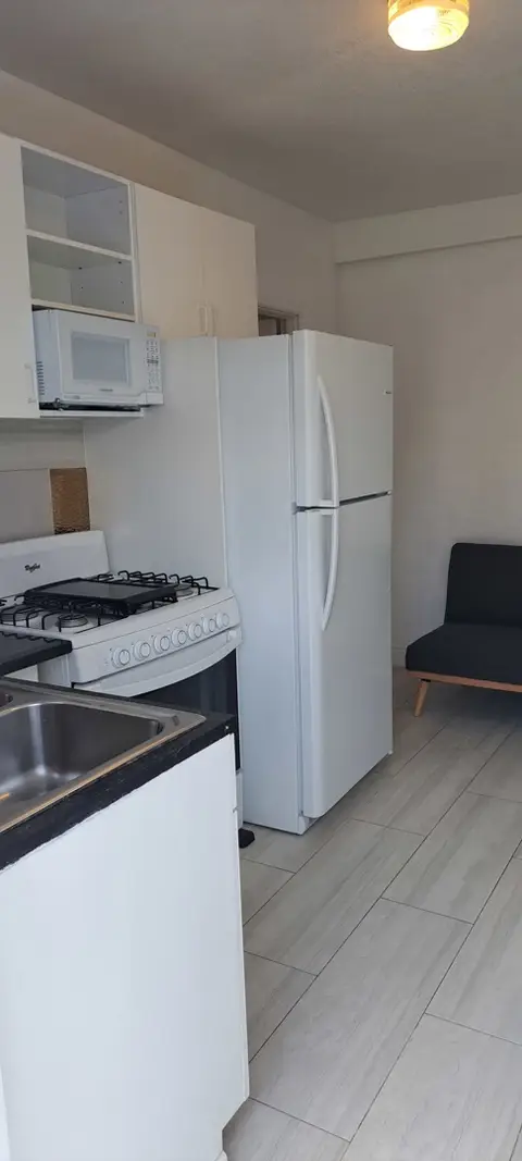 1bathroom and 1 bathroom available now