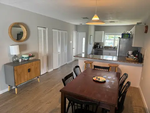 2 Bed/2.5Bath Spacious Townhouse at Palm Springs, South Sound
