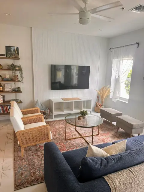 Spacious one bed available in West Bay for short term rent (potential for long term) - $100 per night