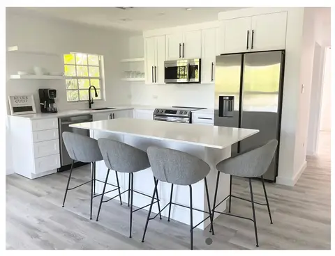 Weekly/monthly STAYS - 2BR/2BTH 7MILE RENTAL - 7 Mile Beach & Camana Bay
