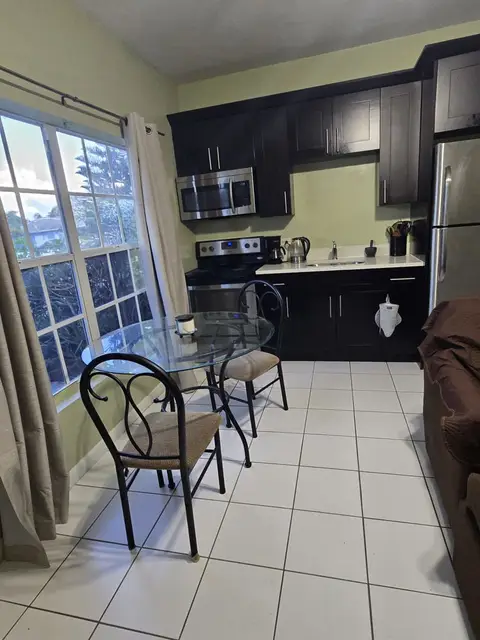 George Town 1 bed 1 bath apartment for rent
