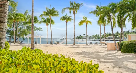 Just Reduced: TOP FLOOR BEACH FRONT KAIBO PHASE II