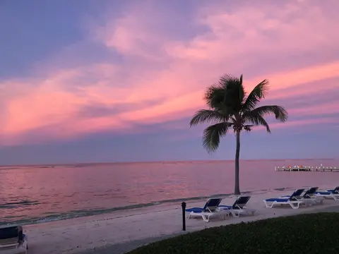 Beautiful Castaway Coves Condo for sale or rent
