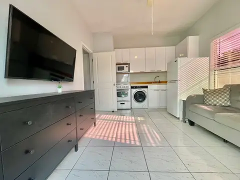 Cozy one bed Apt West Bay