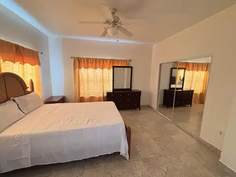 2 Bedroom and 2 1/2 bath upstairs and downstairs apartment