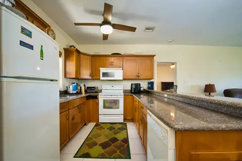 (Sale Pending) Drumblade 2Bed 2Bath - George Town | REDUCED!
