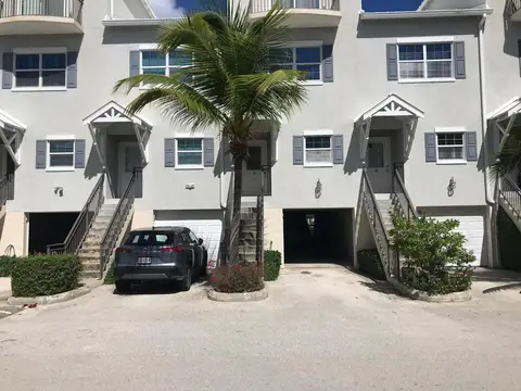 Outstanding Villa Royale Townhome