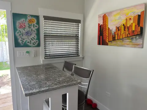 Single occupancy, beautiful Apt..