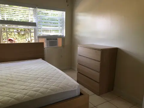 2 Bedroom 1 bath apartment in Georgetown
