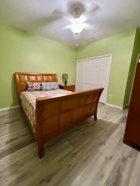 1 bedroom with attached bathroom in 2 bedroom townhouse - NO SHARERS