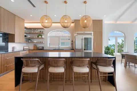 4 BED PENTHOUSE SEVEN MILE BEACH MANDALAY