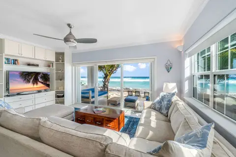 FOR SALE: 3 Bed Beach Front Townhome, North Side