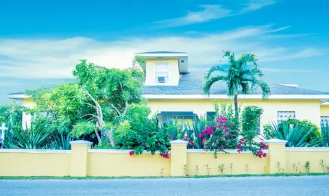 1st of June All inclusive Room for Rent, Short Term Available