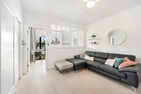 Lime Tree Bay Upgraded Studio