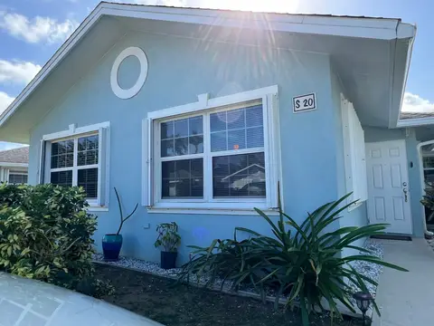 (Sale Pending) Silver Oaks Villa For Sale