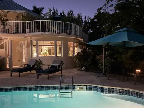 Beautiful South Sound residence and guest cottage for rental