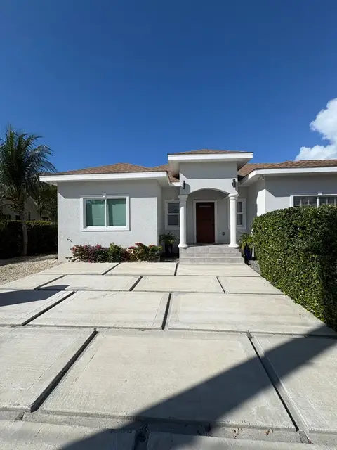 Modern 2 Bed 2 Bath