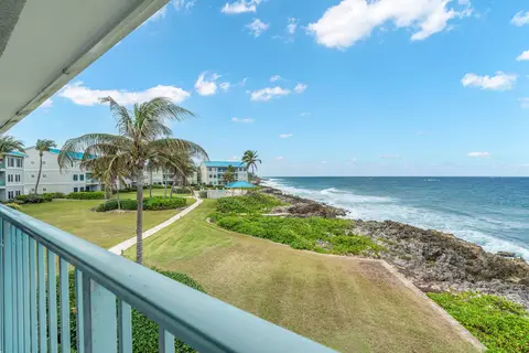 REDUCED: Ocean Front Top Floor Large Three Bed Ocean Pointe Villas