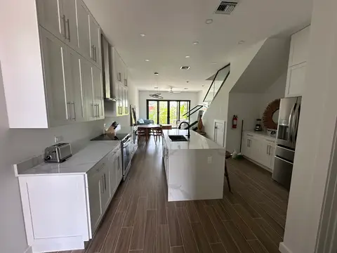 Prive 3 Bed 2.5 Bath Townhouse