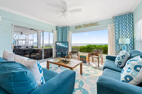 FOR SALE | BEACHFRONT LIVING | TAMARIND BAY | SEVEN MILE BEACH