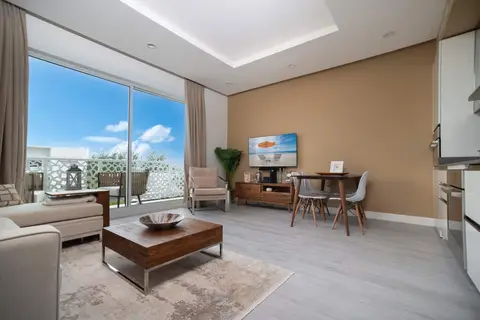 NEW PRICE | PRIME 1-BED CONDO AT THE GROVE | STEPS TO SMB & RESORT-STYLE LIVING