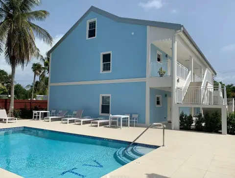 2 Bedroom 1 Bathroom - Fantastic Unit - Available Now - Walking Distance to WB Fosters
