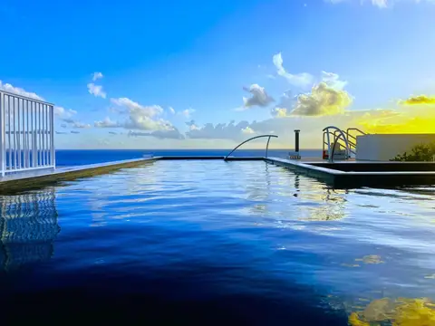 Ocean Front Penthouse New Luxury 3 bed 3 bath, (1&2 beds too)Rooftop Pool