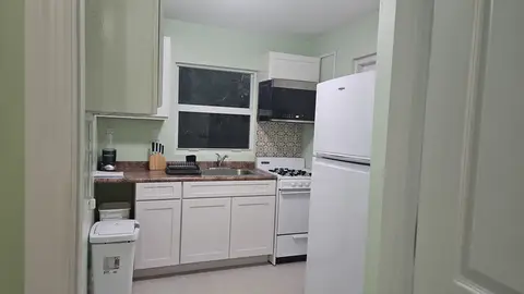 NOW IS AVAILABLE!! STUDIO APARTMENT FOR RENT IN WEST BAY